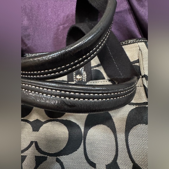 Coach Black and Cream Signature Tote - Picture 12 of 15